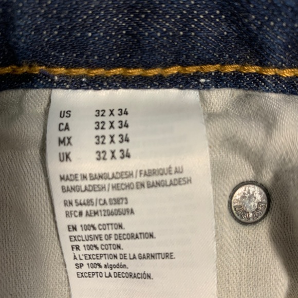 American Eagle blue denim jeans, relaxed fit, waist 32”, inseam 34”. - Picture 3 of 4